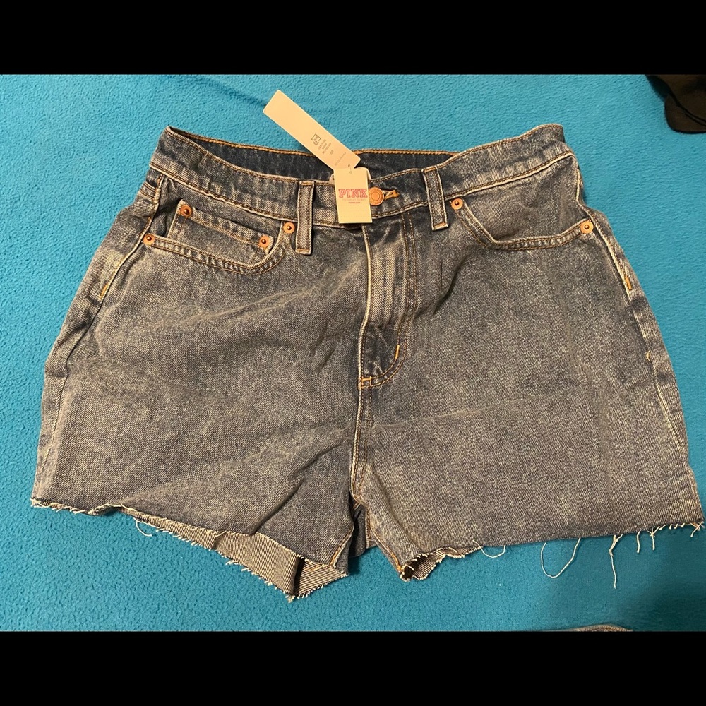 2/$20 NWT VICTORIA SECRET SZ 29 high waisted cut offs